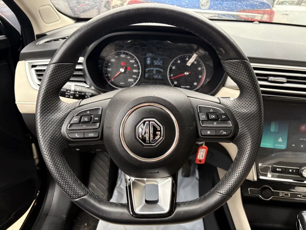 Car image 7