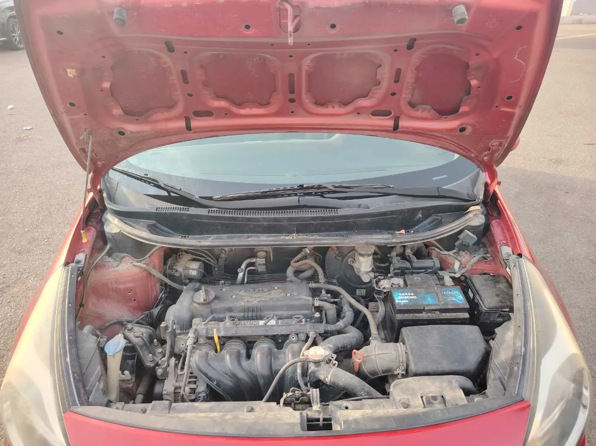 Car image 26