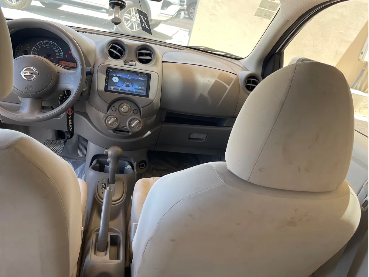 Car image 7