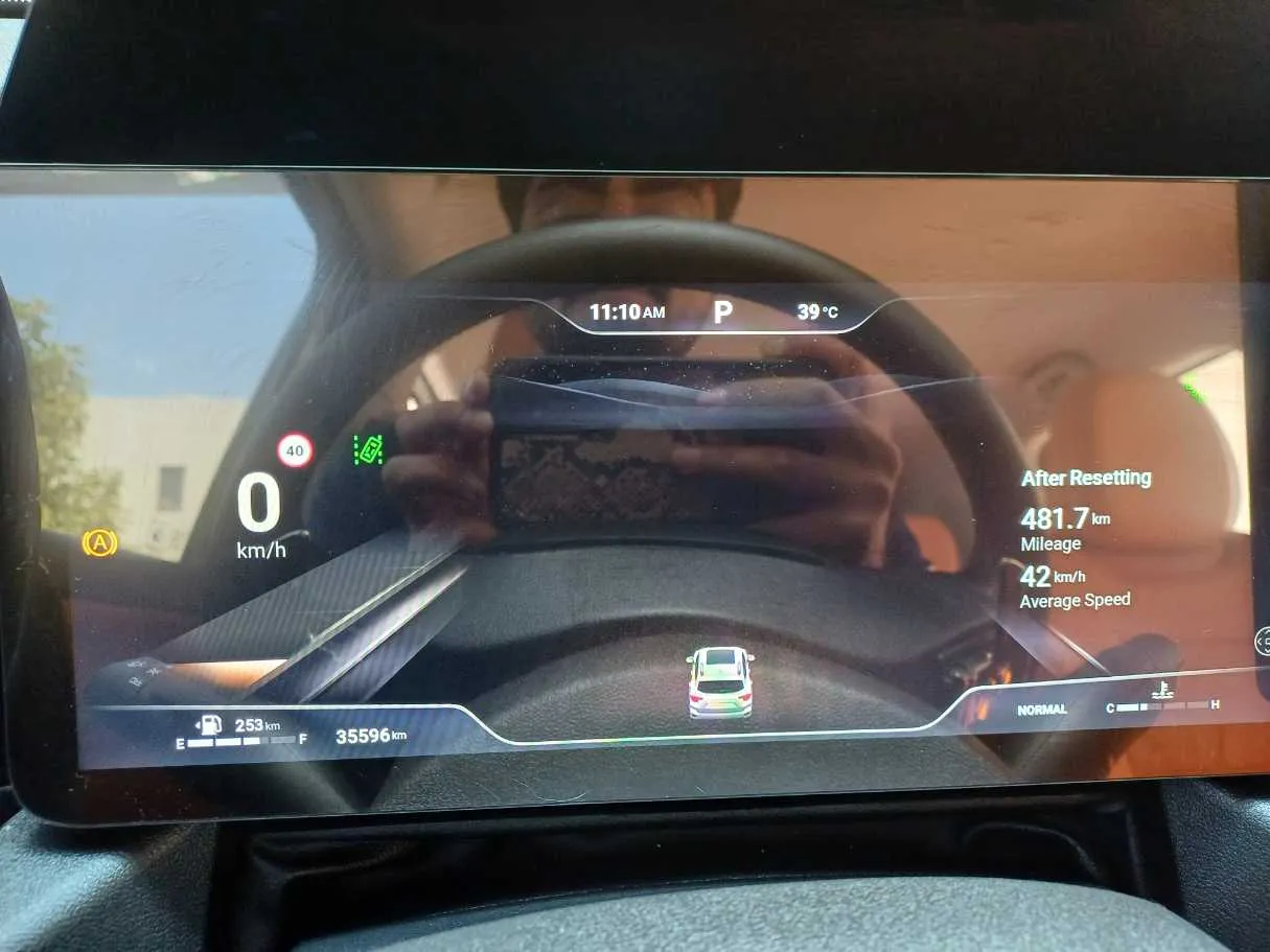 Car image 20