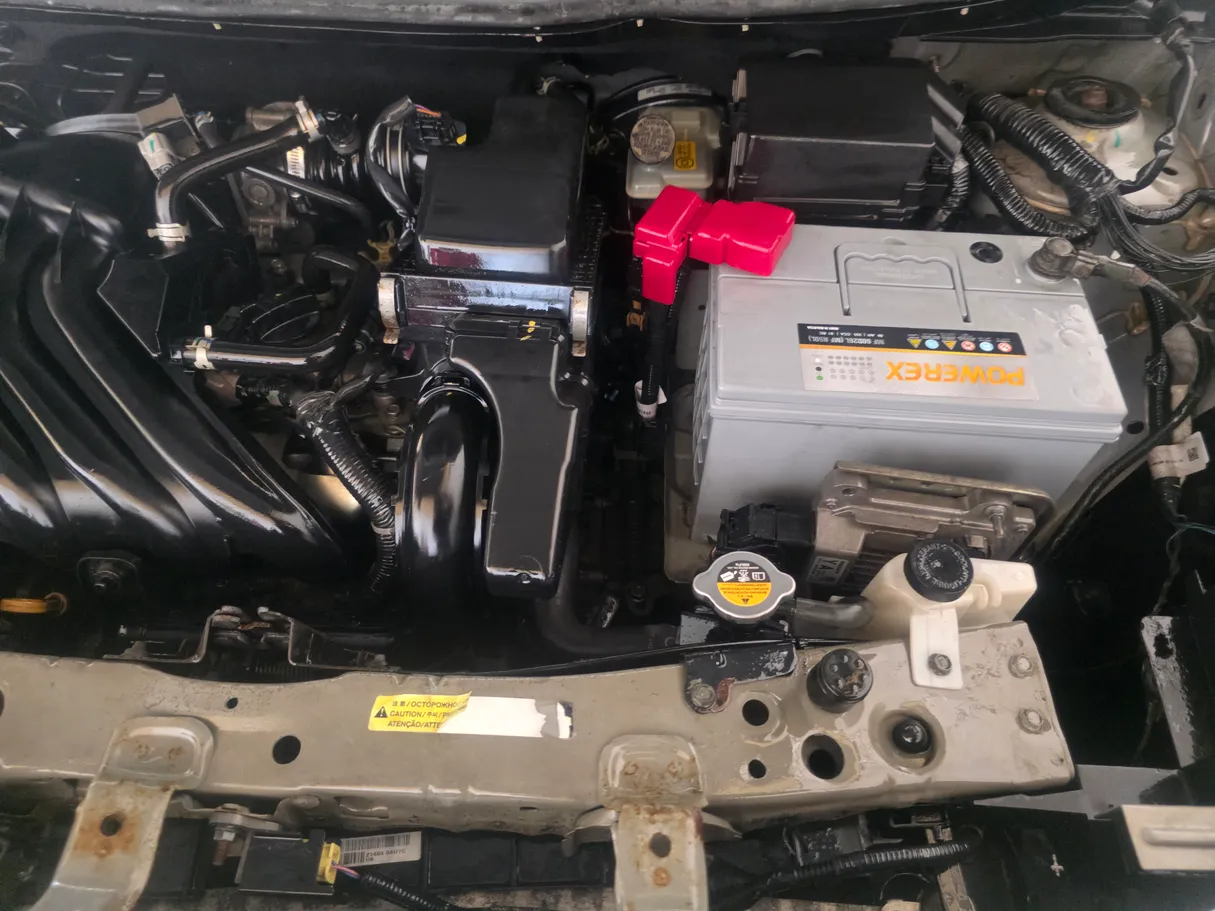 Car image 9