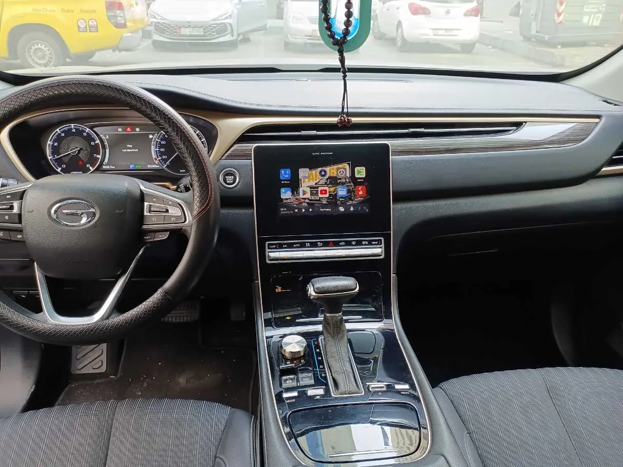 Car image 15