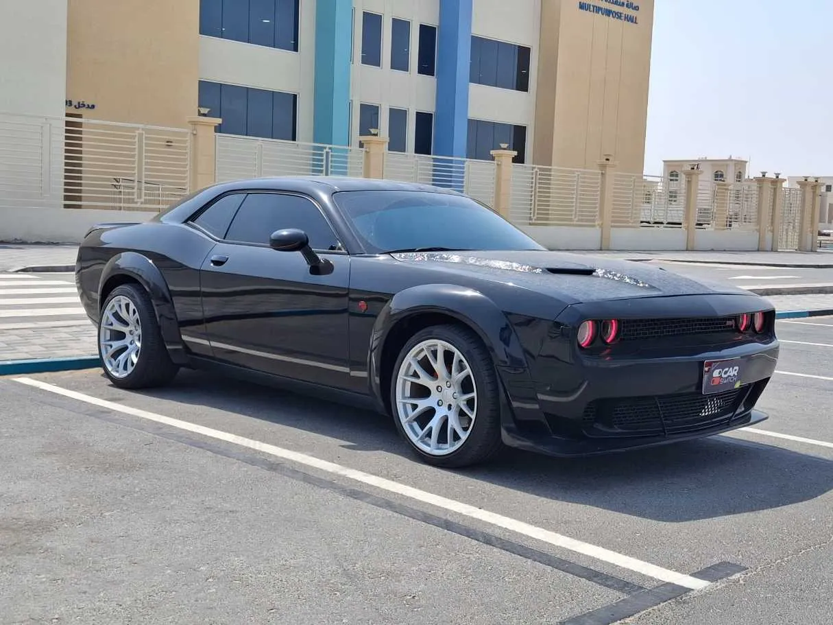 Car image 4