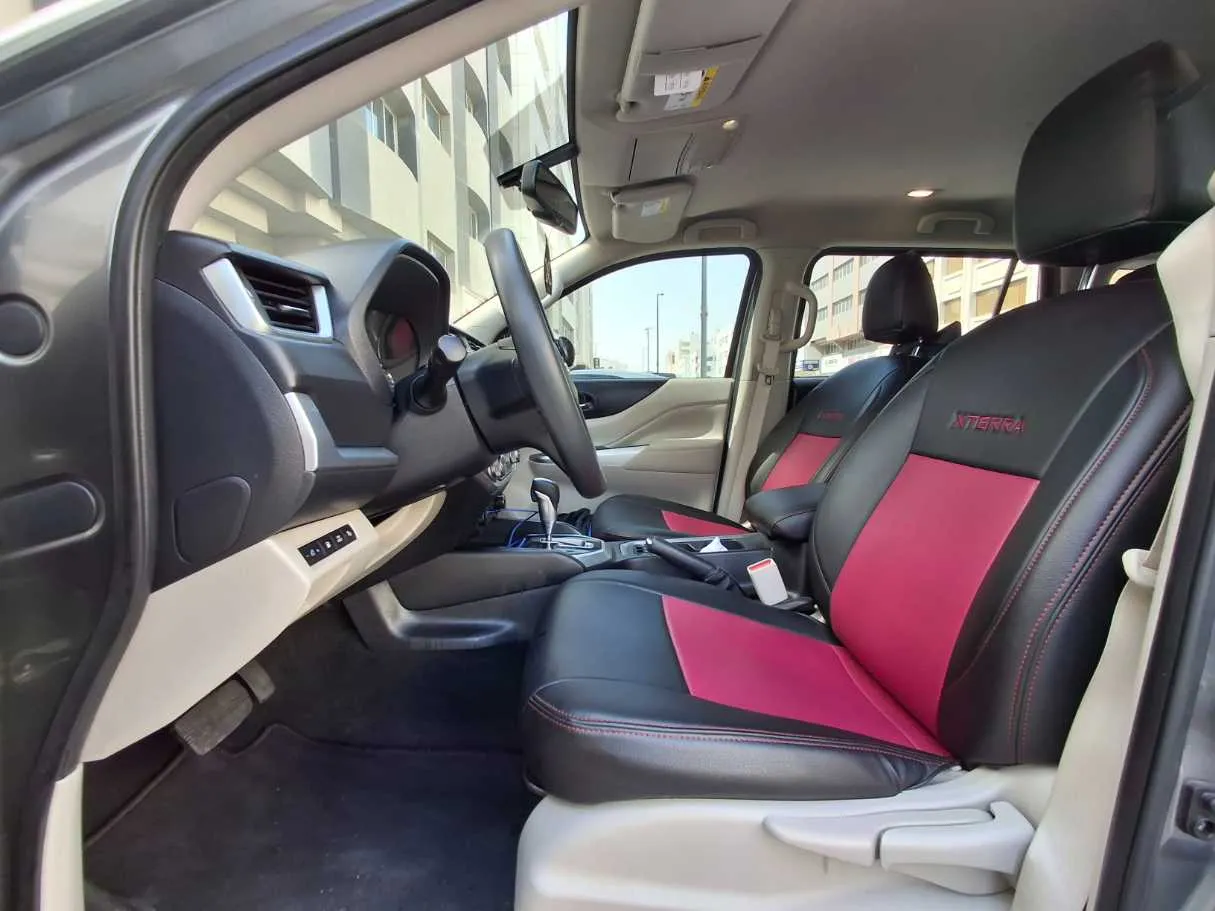 Car image 12