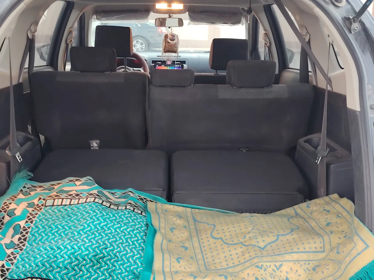 Car image 25