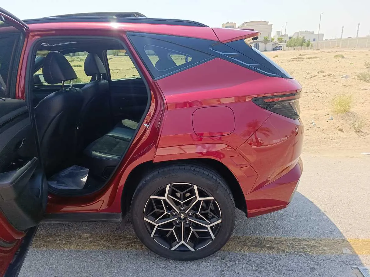 Car image 17