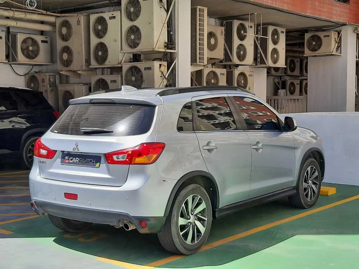 Car image 7