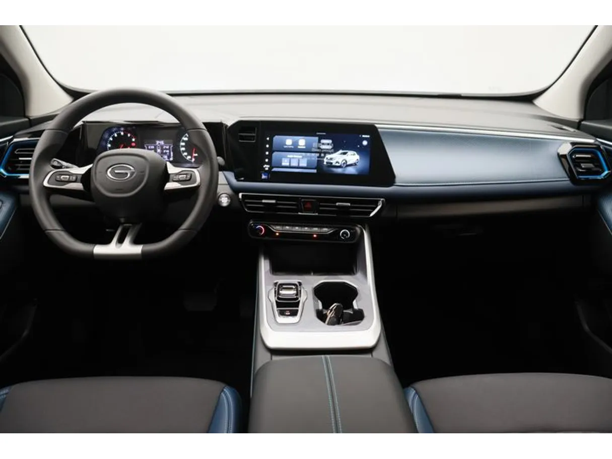 Car image 14
