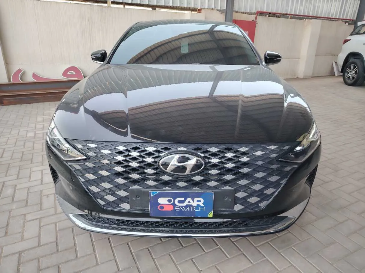 Car image 2
