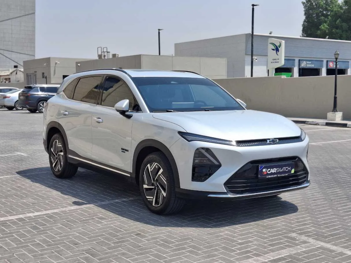 Car image 4
