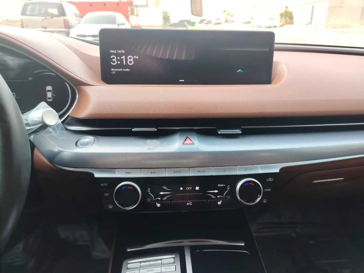 Car image 22