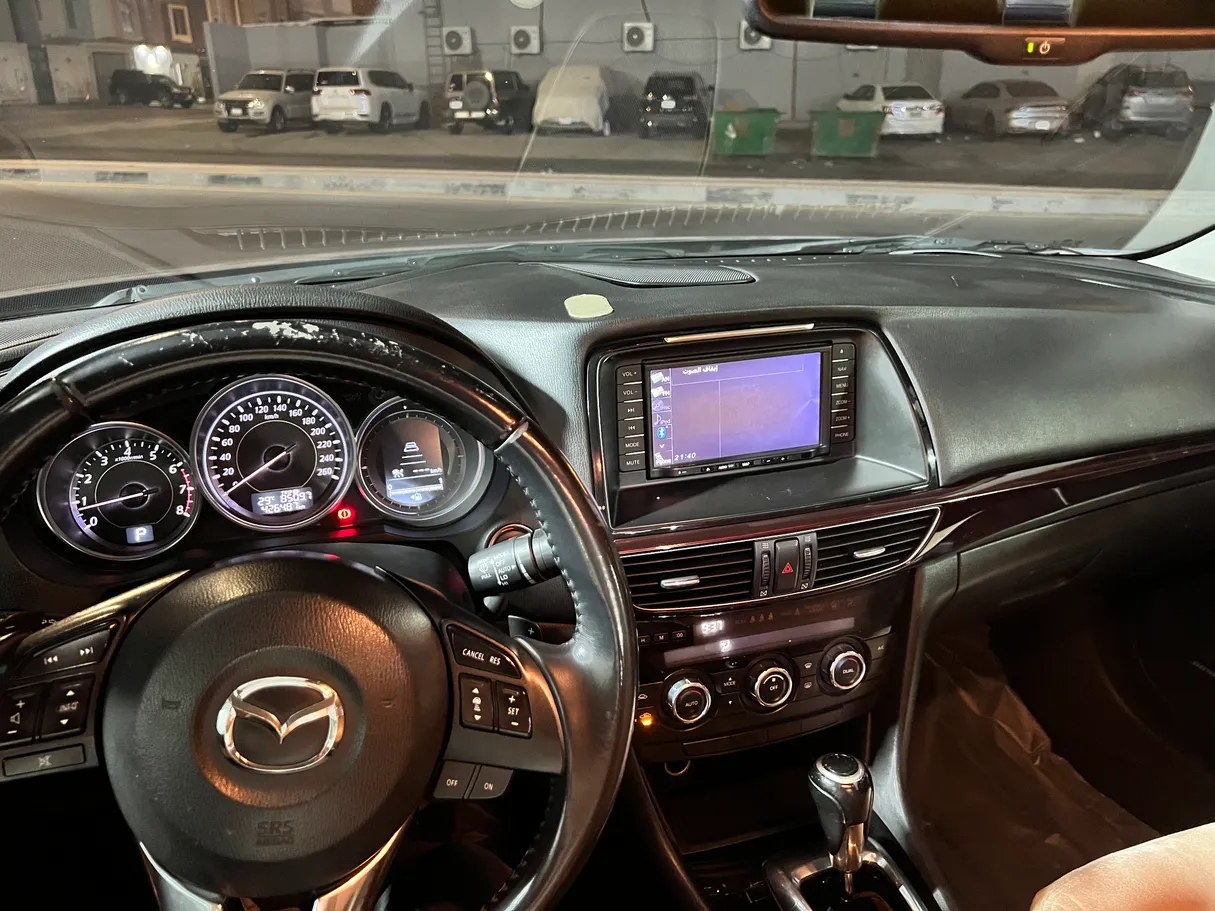 Car image 6