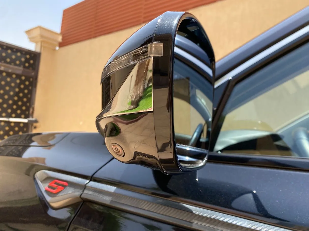 Car image 29