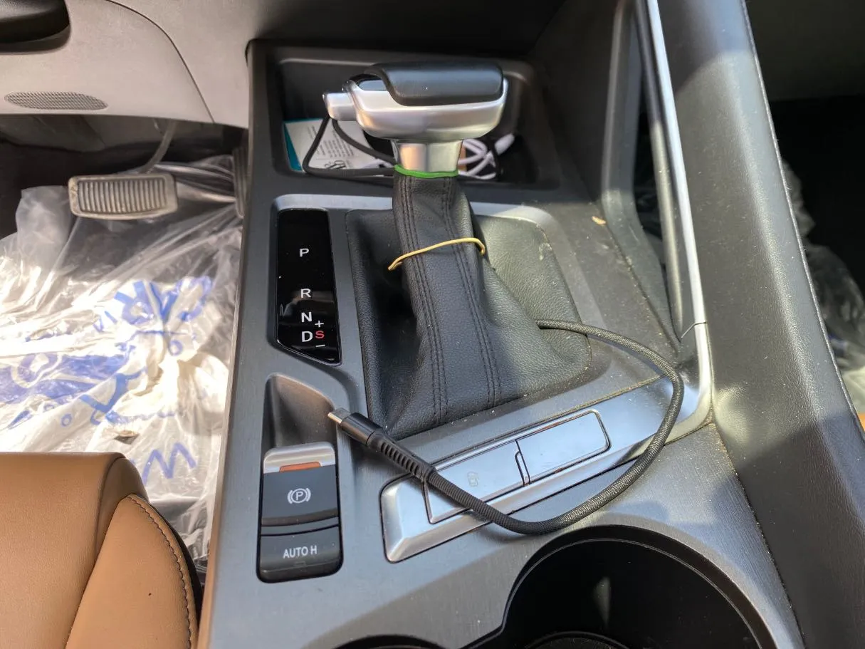 Car image 15