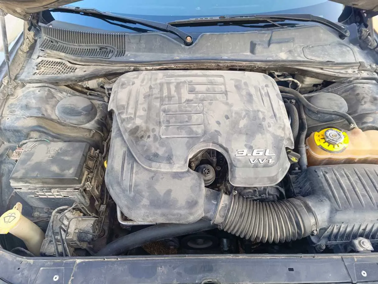 Car image 29