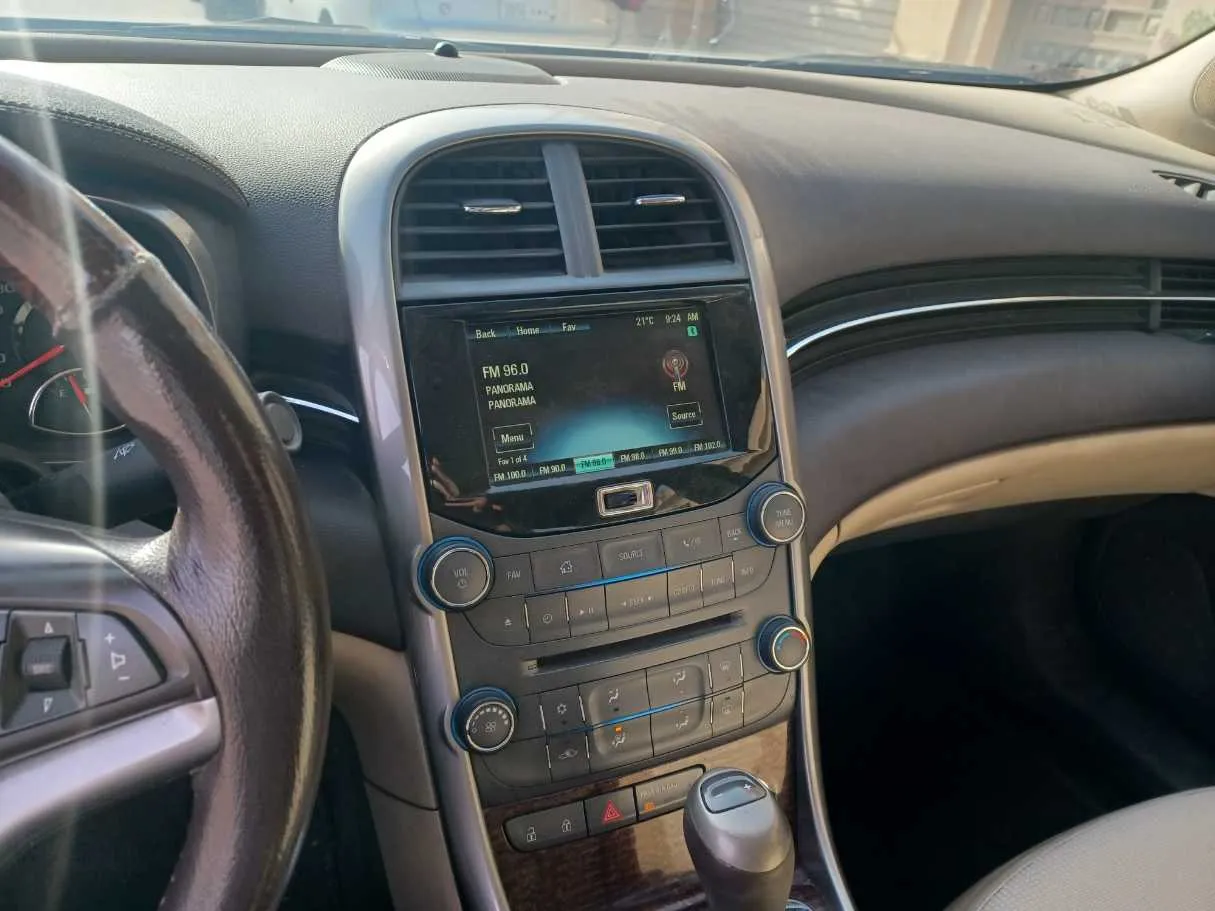 Car image 17