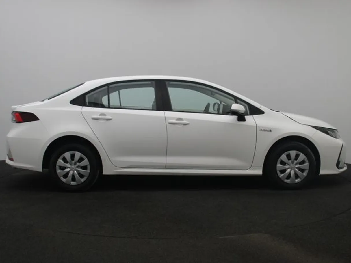 Car image 13