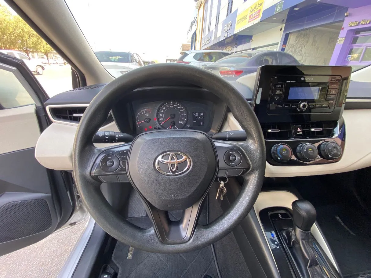 Car image 13