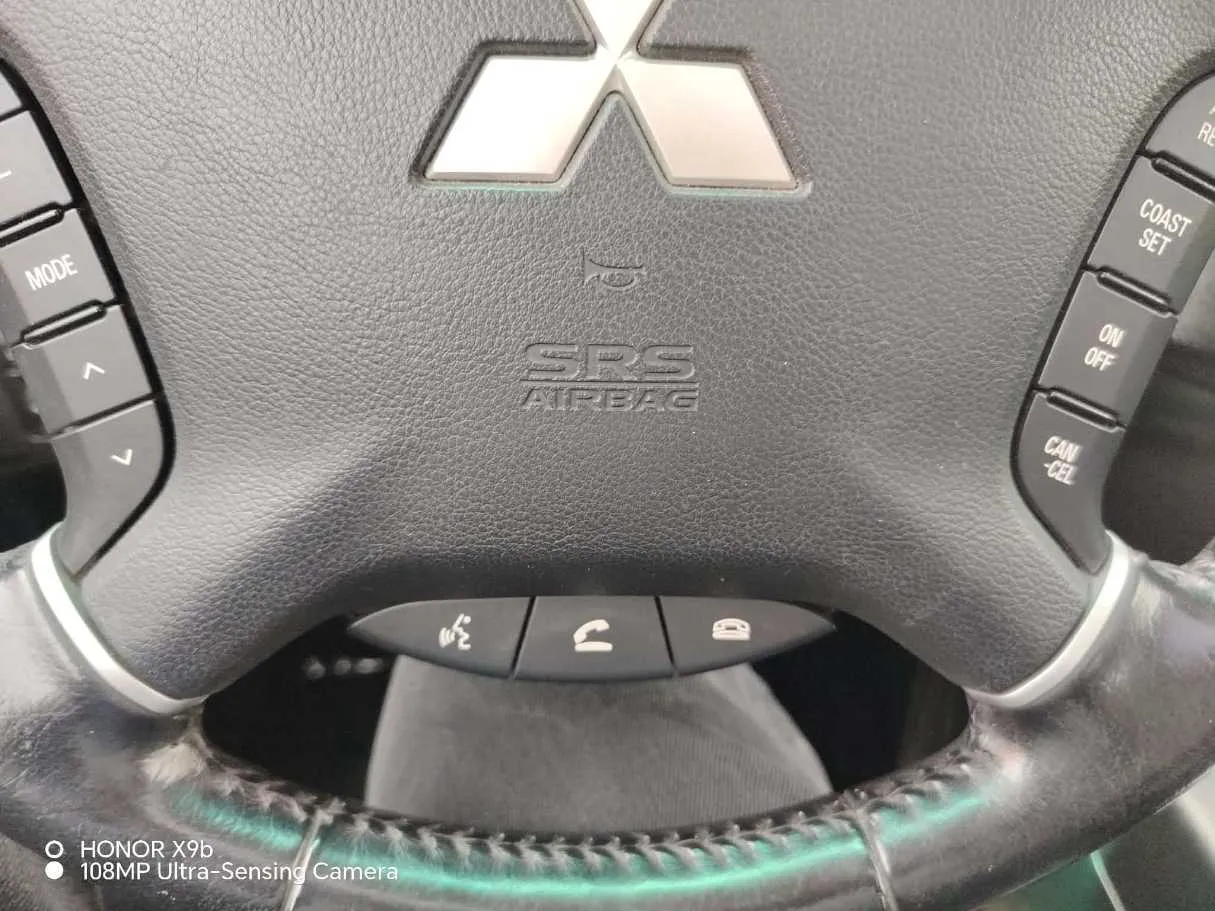 Car image 32