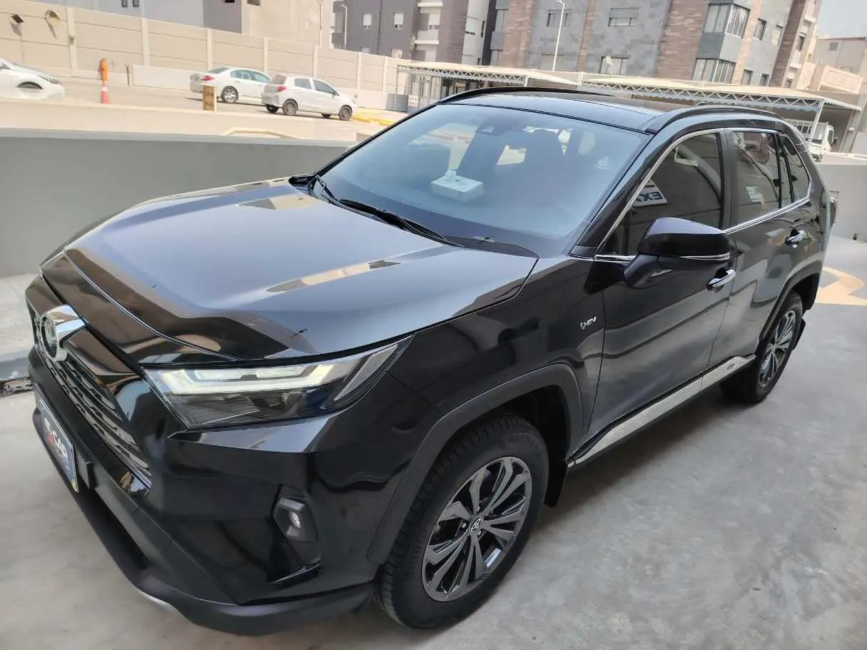 Car image 9