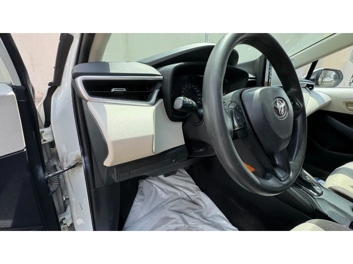 Car image 23