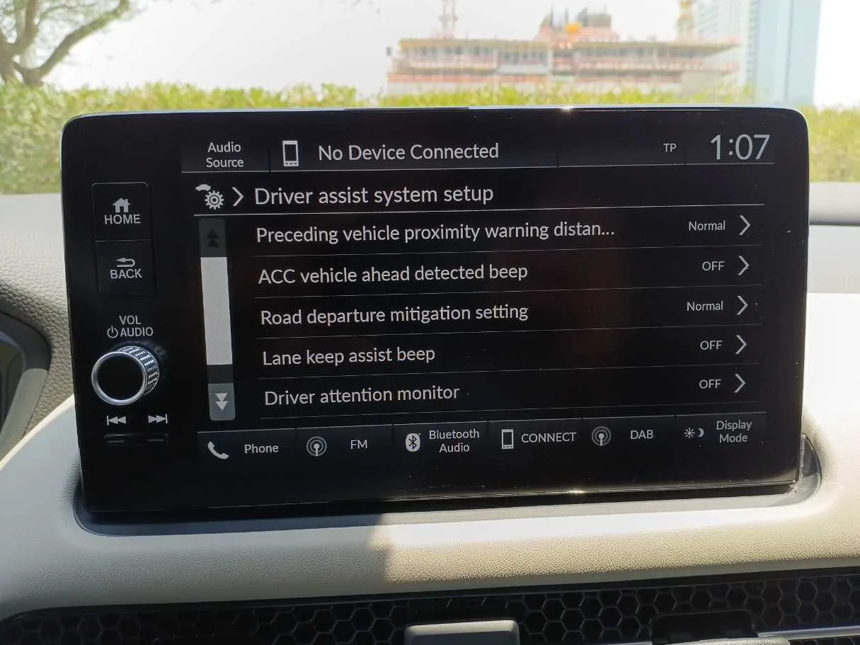 Car image 19