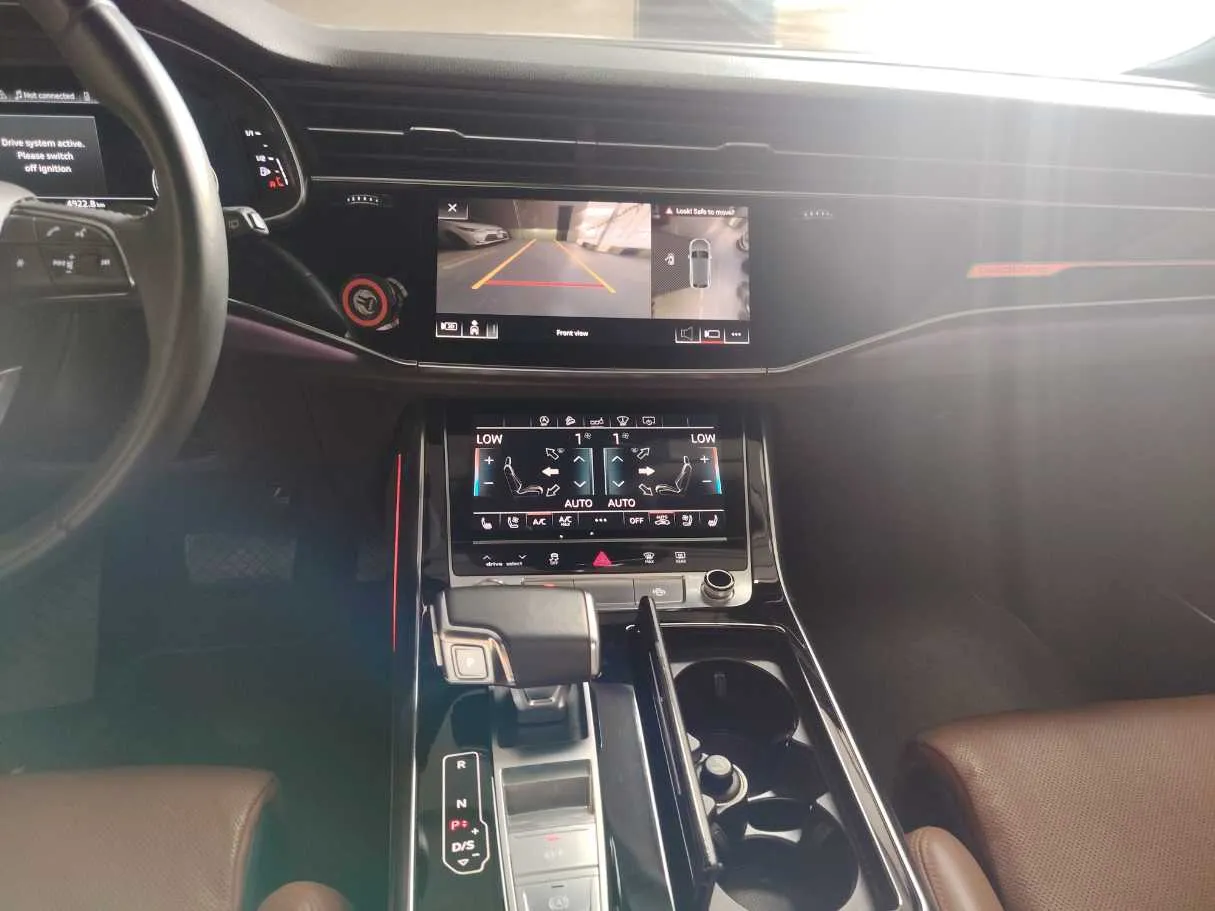Car image 20