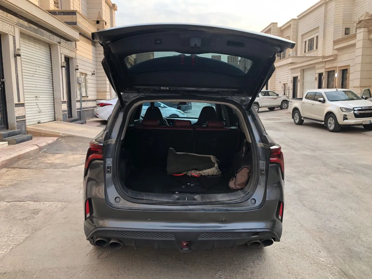 Car image 21