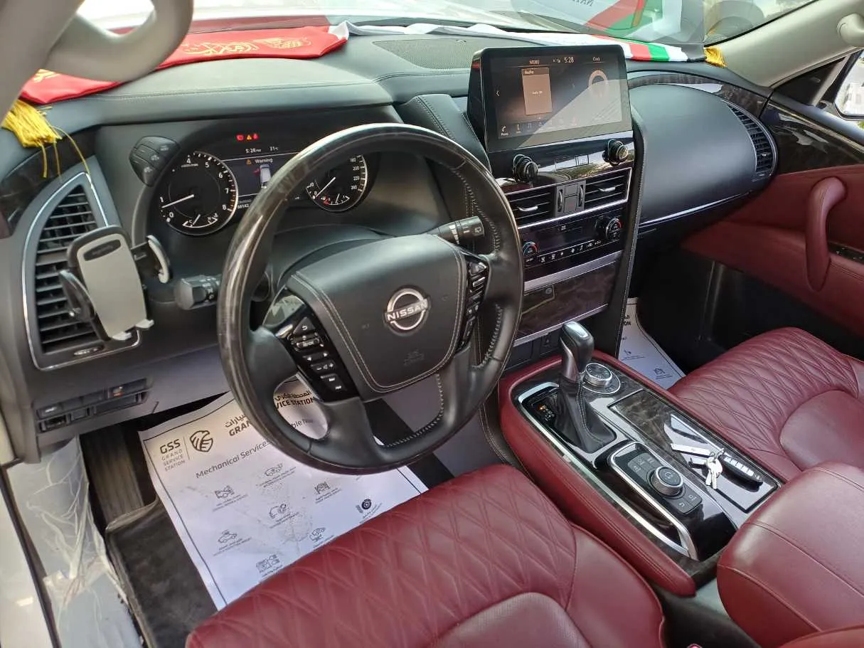 Car image 11