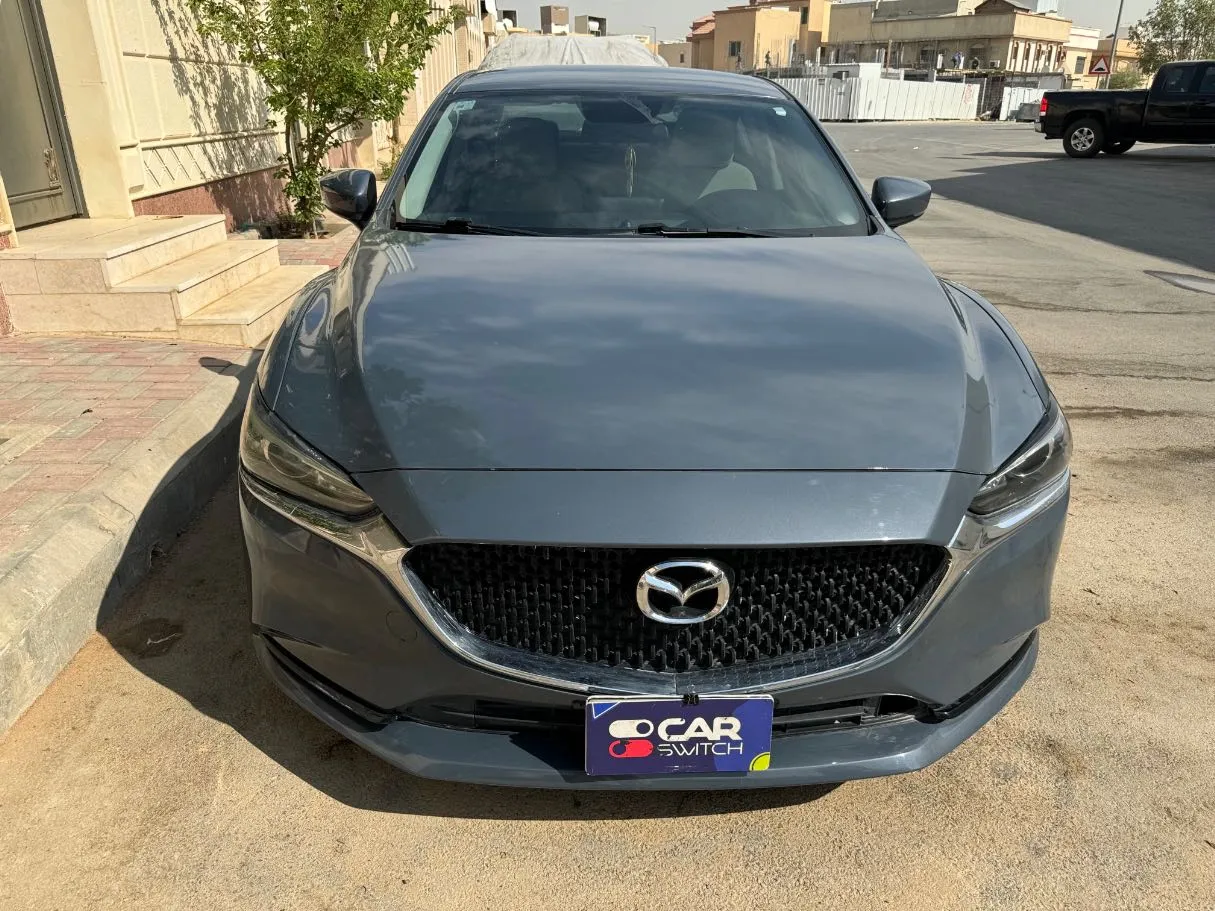 Car image 2