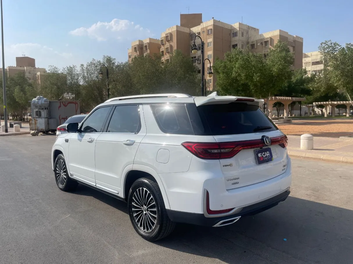 Car image 7