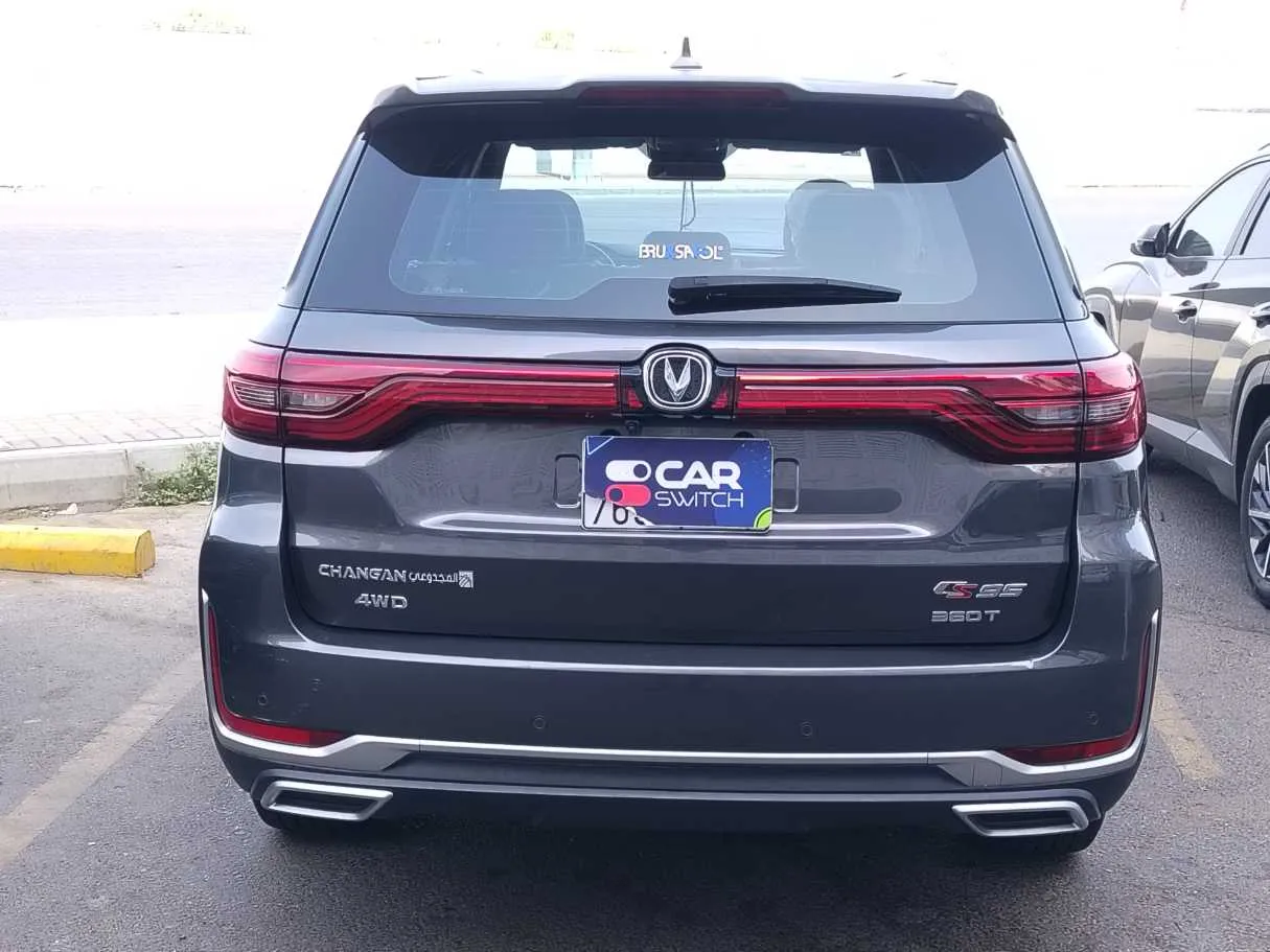 Car image 6