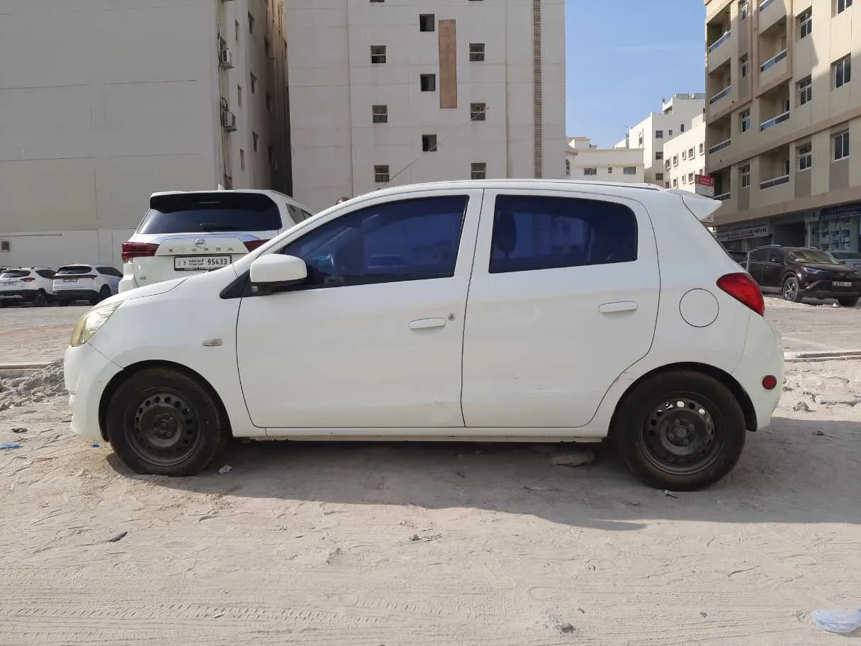 Car image 8