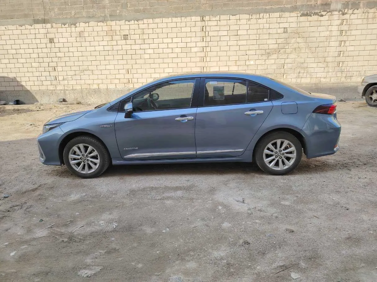 Car image 8