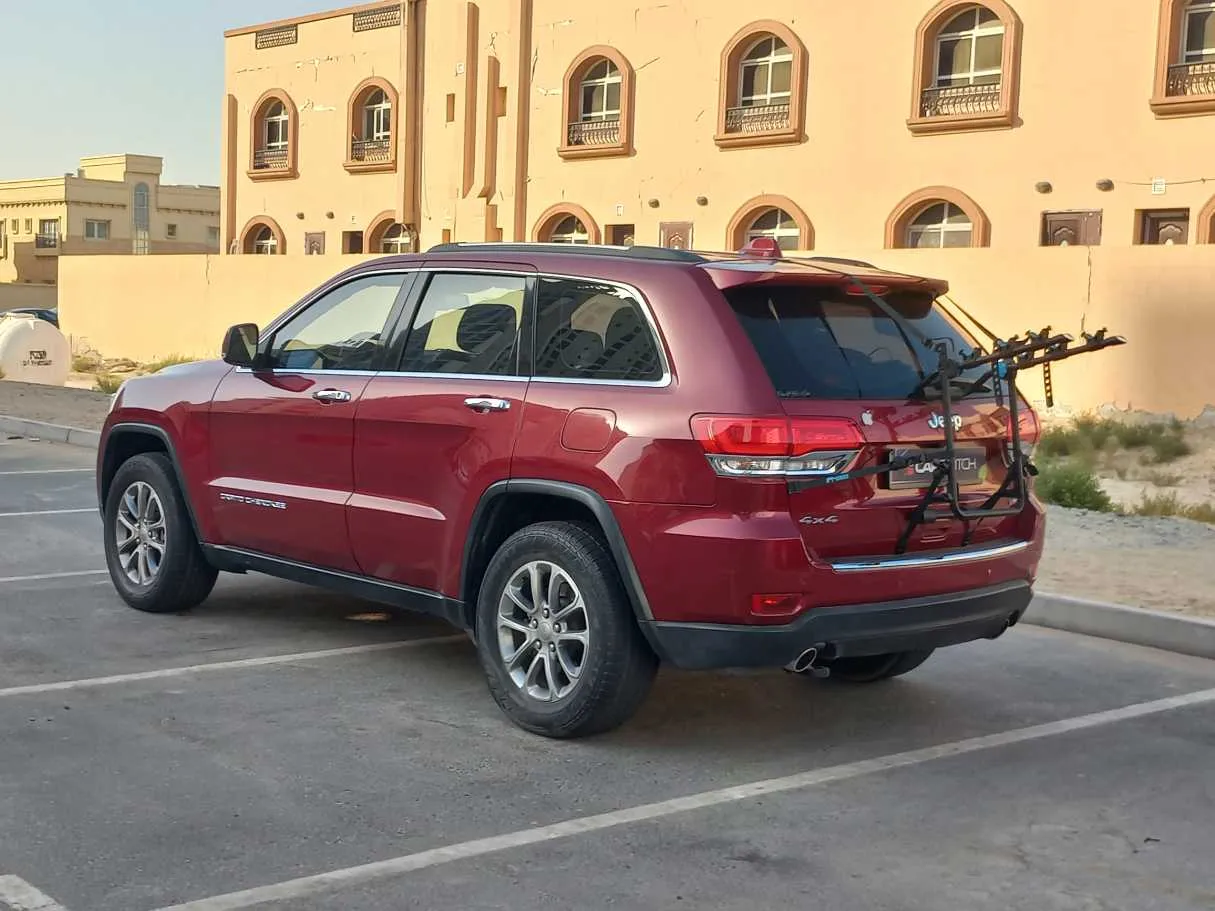 Car image 5