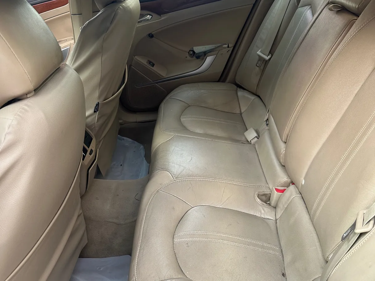 Car image 13