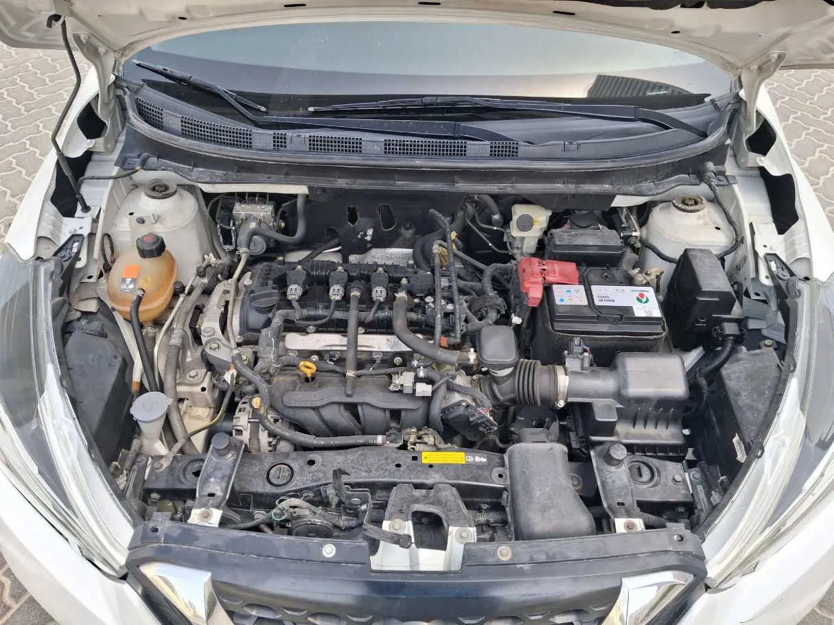 Car image 18