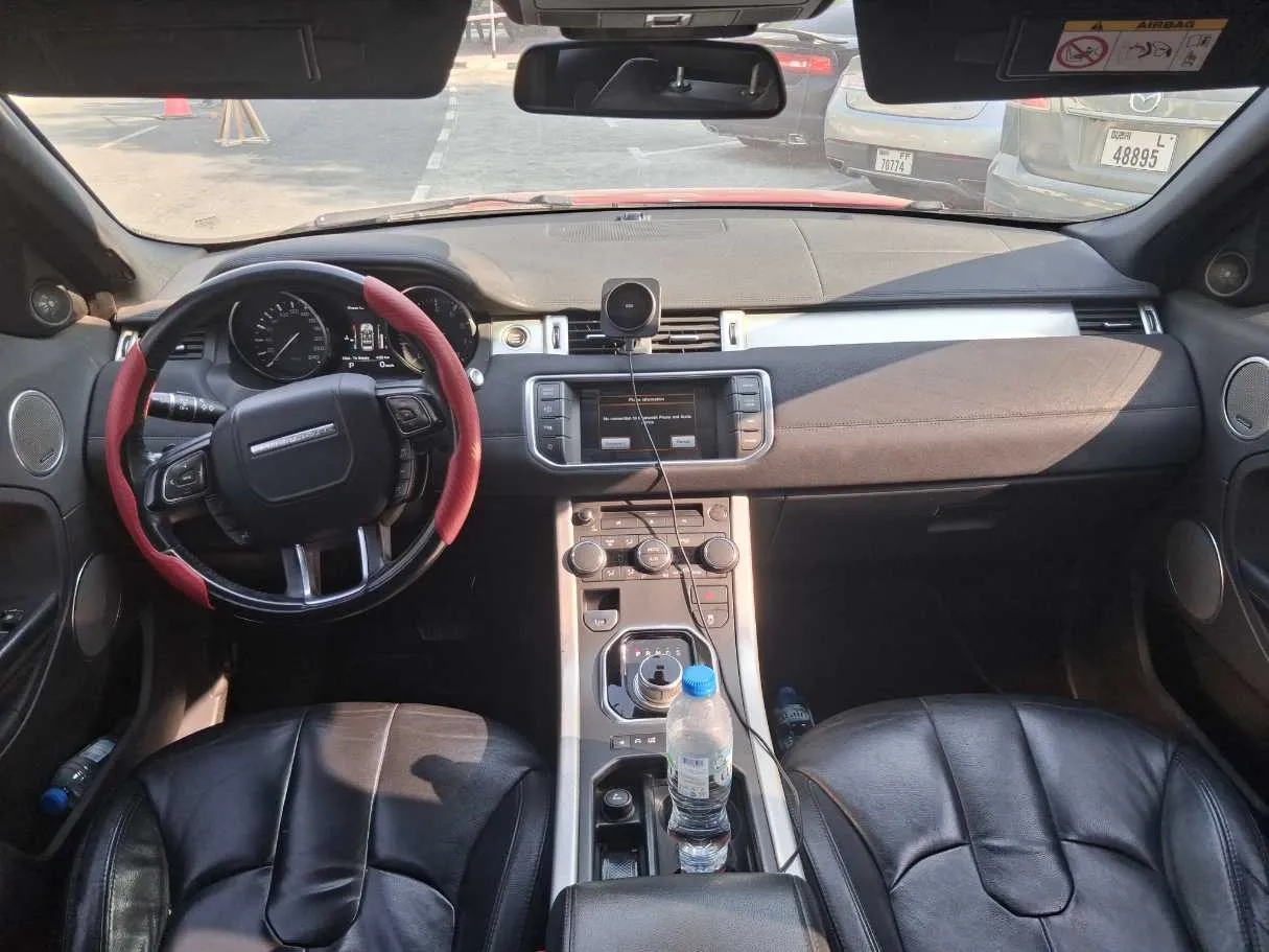 Car image 18