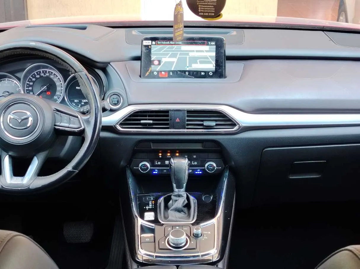 Car image 21