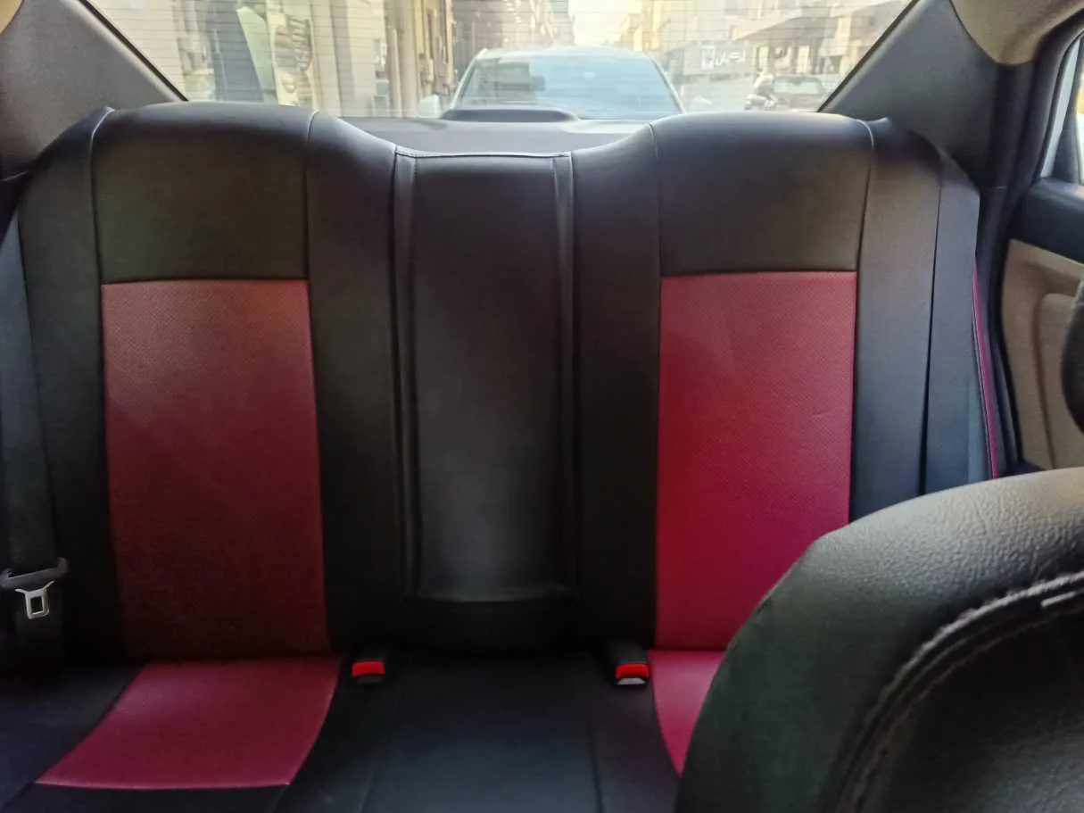 Car image 29