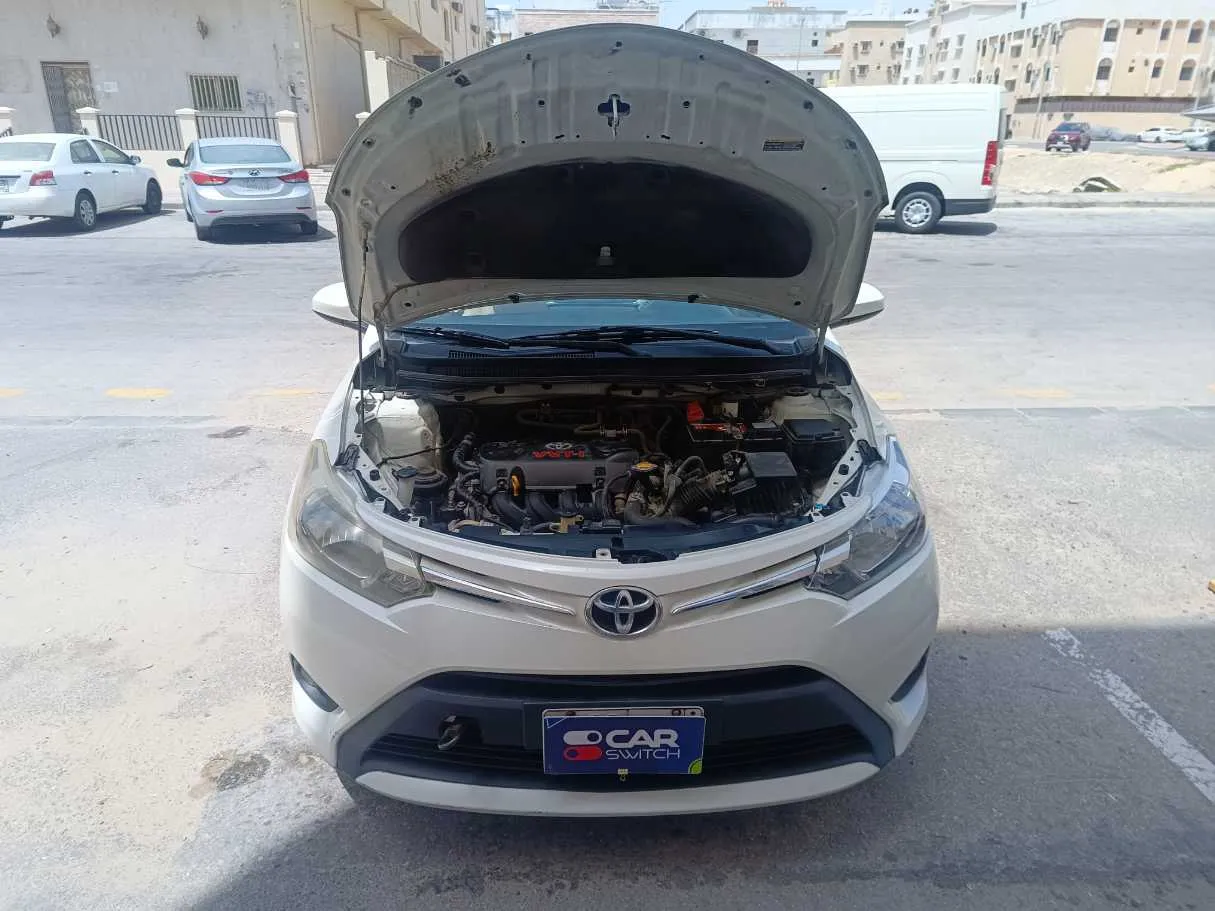 Car image 30