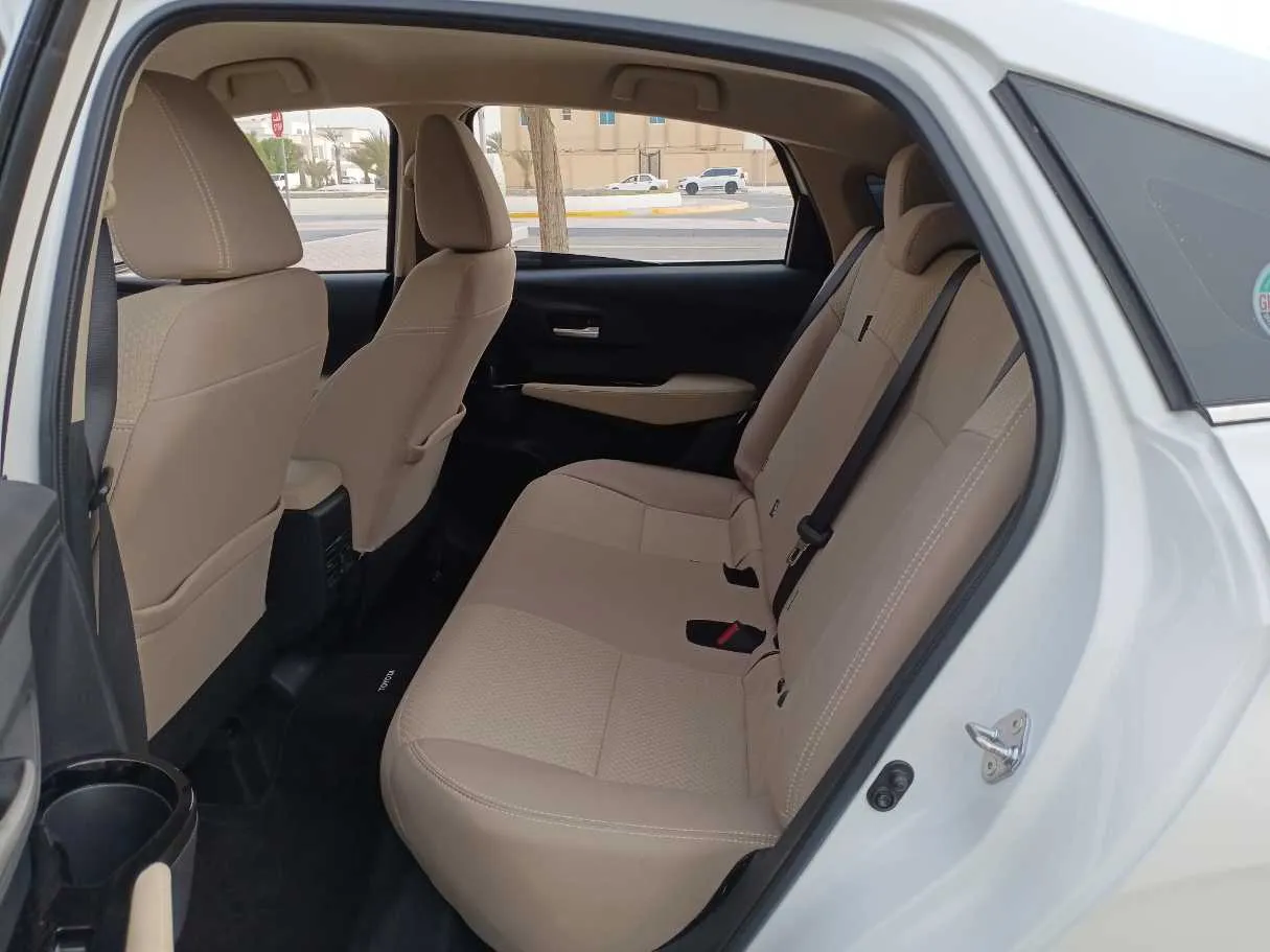 Car image 13
