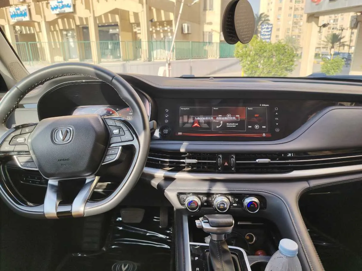 Car image 17