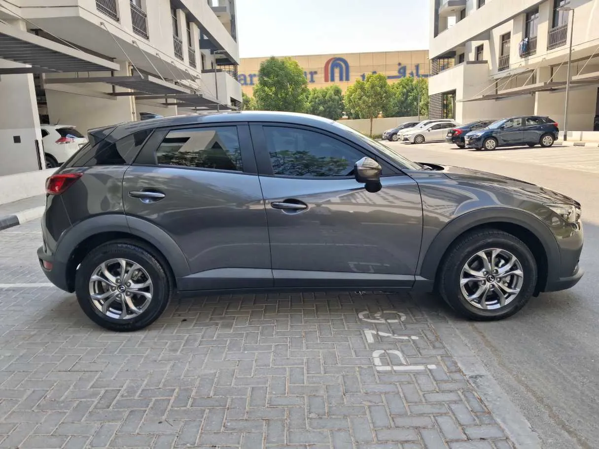 Car image 8
