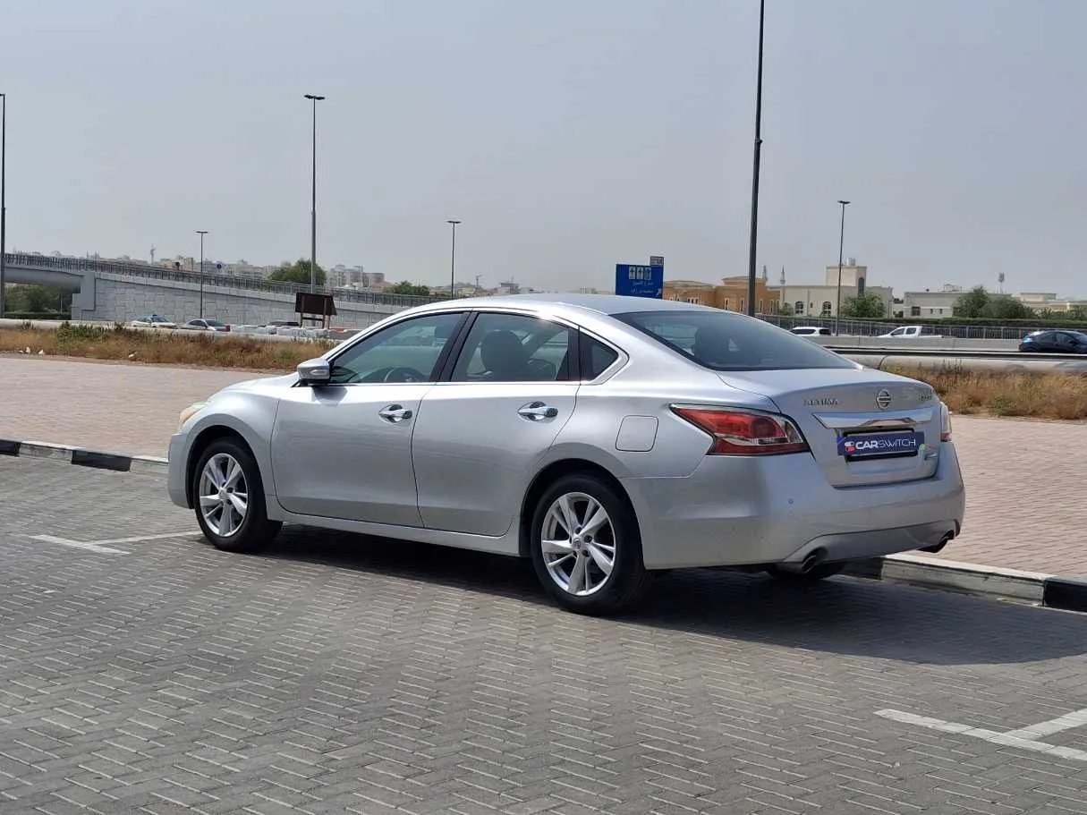 Car image 7