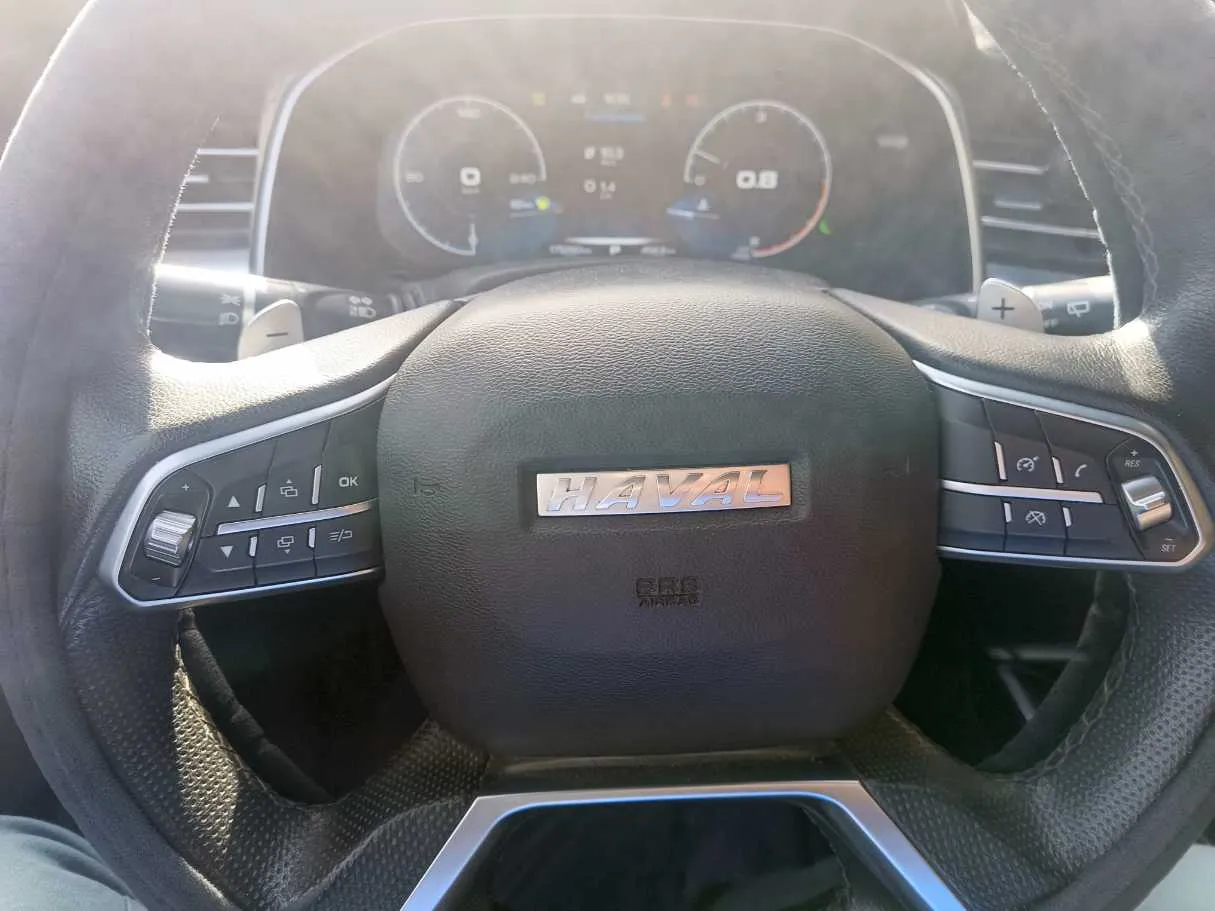 Car image 26
