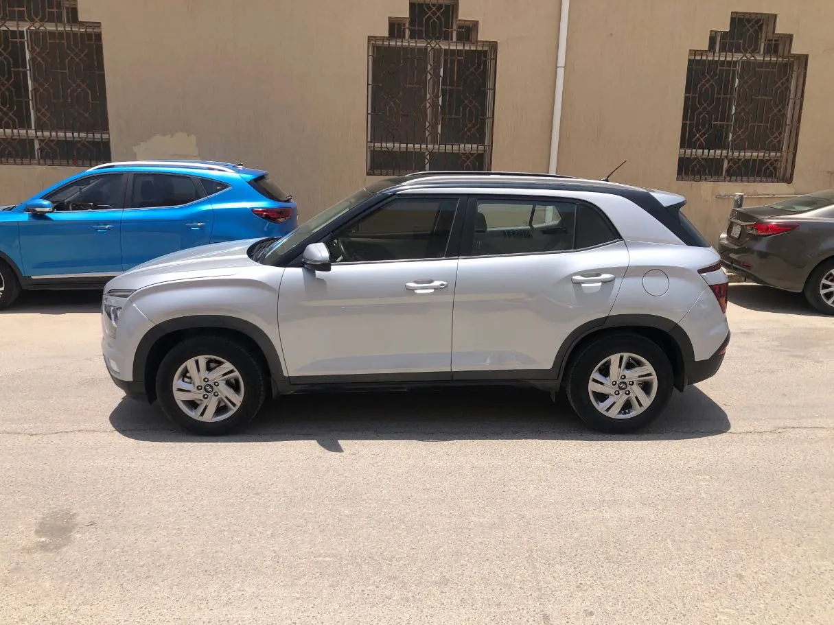 Car image 8
