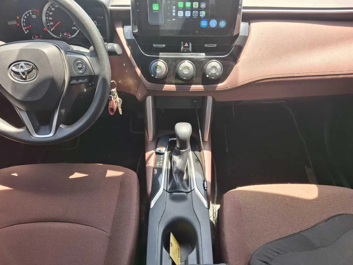 Car image 15