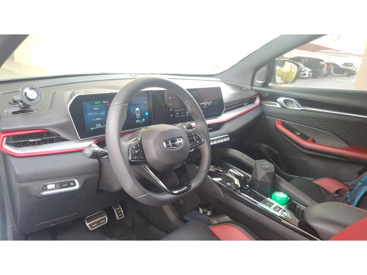 Car image 11