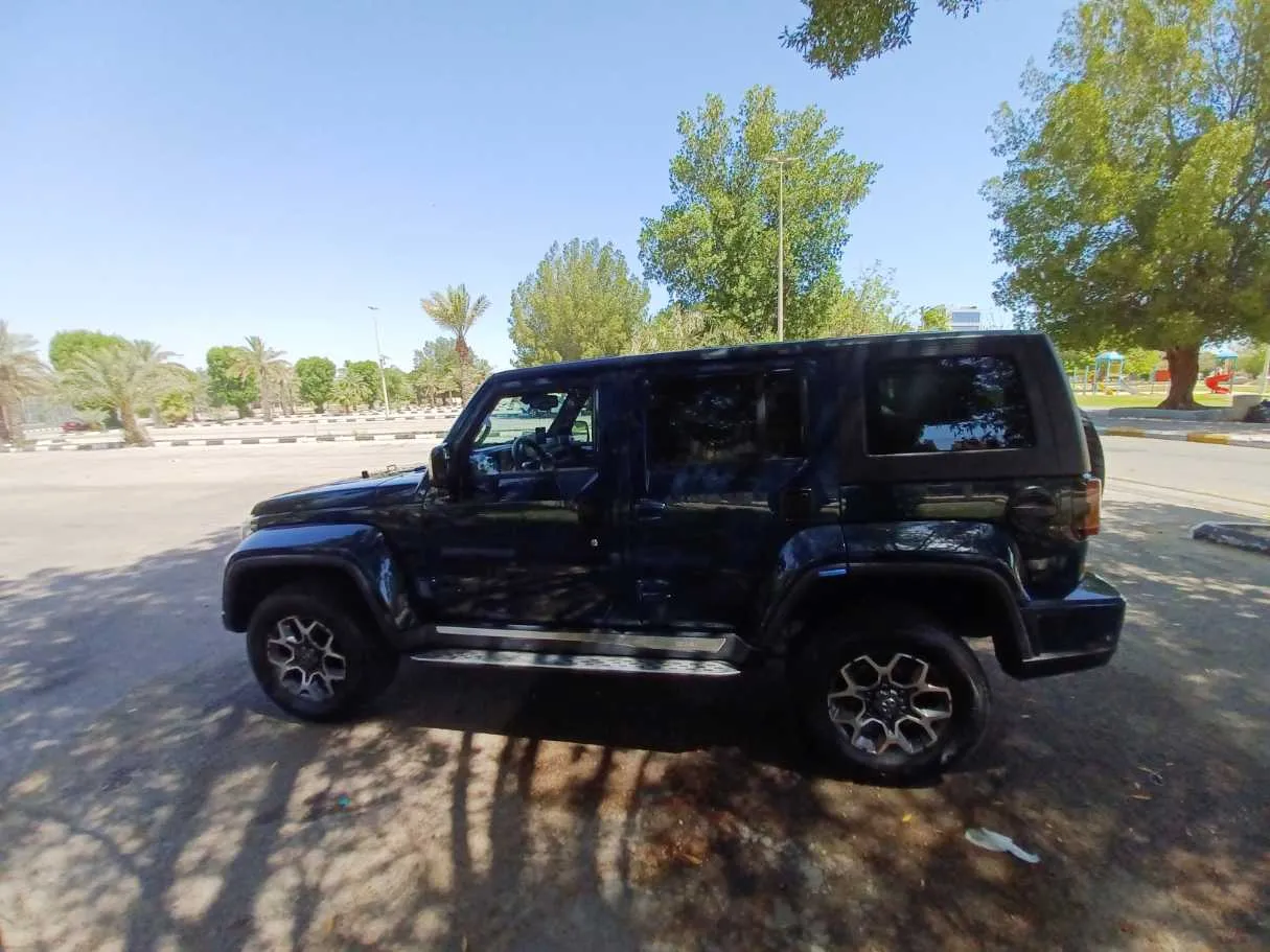Car image 8